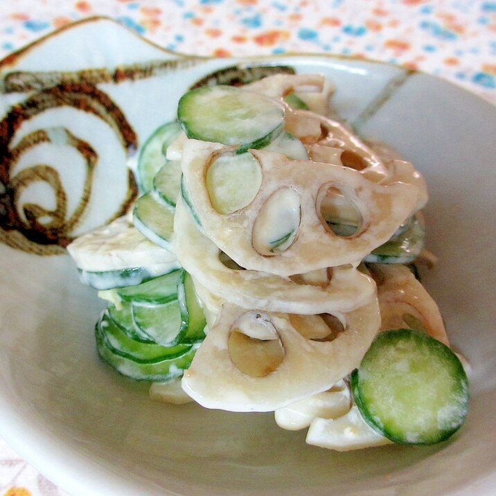 レンコンとキュウリの生姜マヨ梅酢サラダ